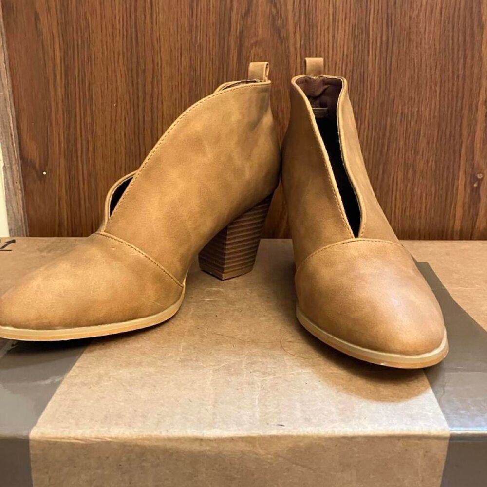 Weeboo Ramona-1 Ankle Boots